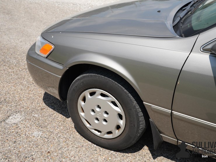 run-#167---1998-toyota-camry-clx-sedan-image-12