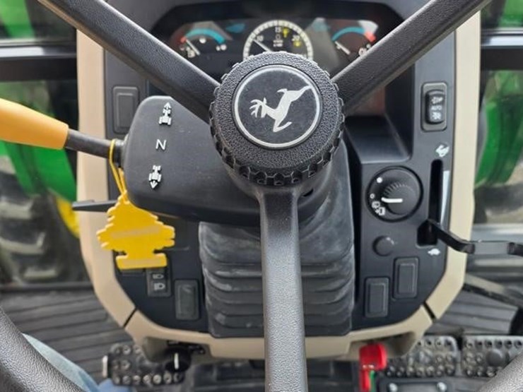 2016-john-deere-5065e-image-64