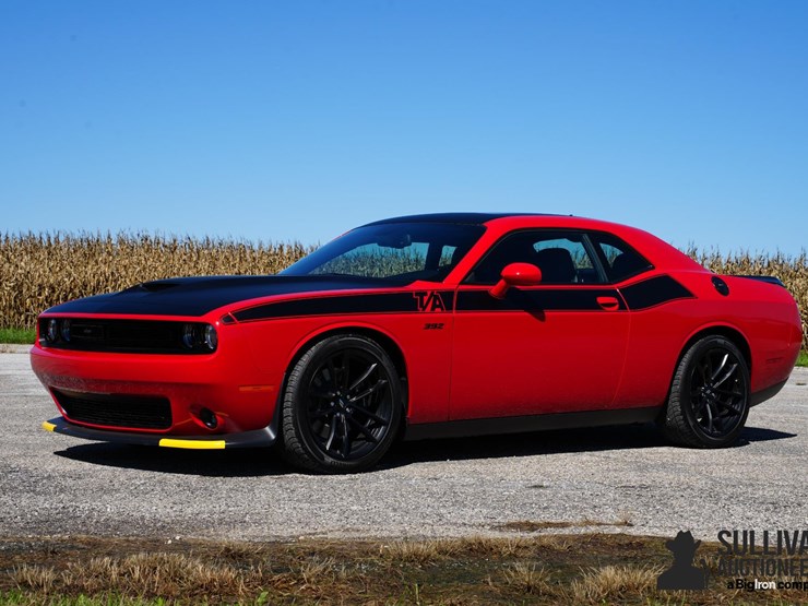 run-#66---2023-dodge-challenger-t/a-392-scat-pack-image-1