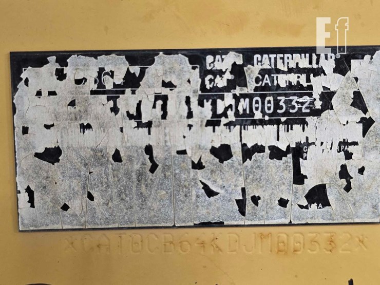 2009-caterpillar-cb64-image-27