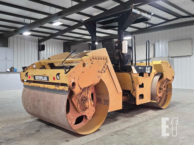 2009-caterpillar-cb54-image-3