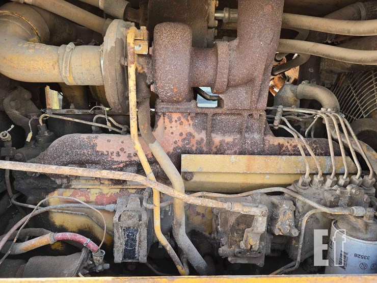 caterpillar-d6d-image-37
