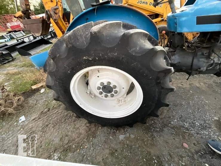 new-holland-3930-image-9