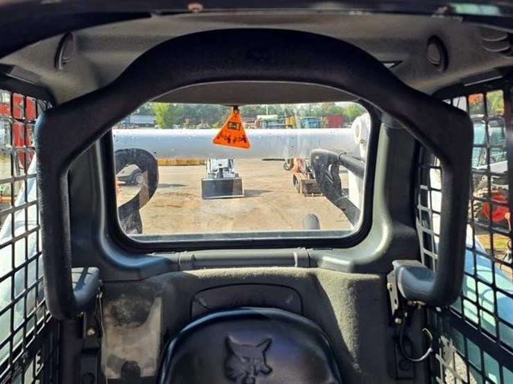 2016-bobcat-s650-image-46