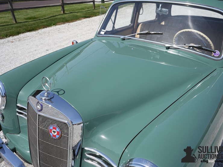 run-#122---1957-mercedes-benz-sedan-image-14