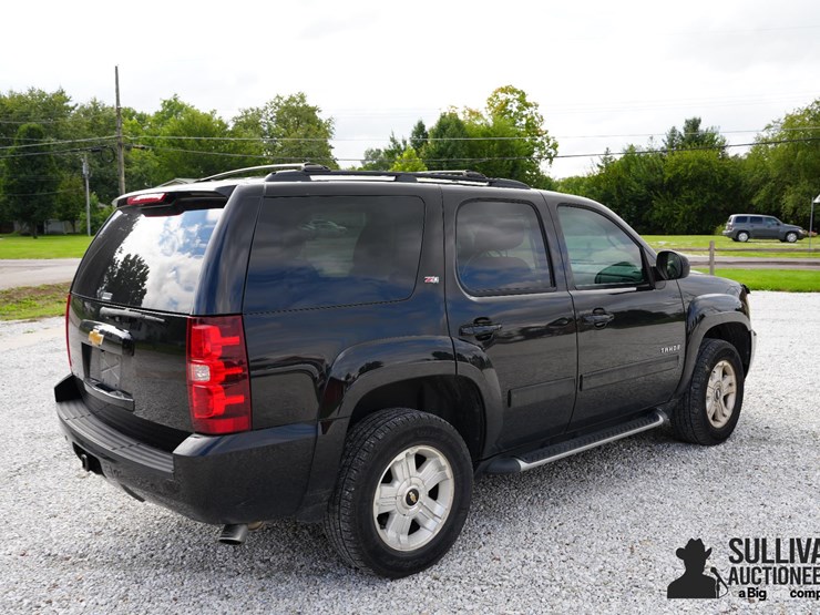 run-#43---2013-chevrolet-tahoe-k1500-4x4-suv-image-5