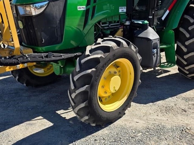 2019-john-deere-5100e-image-40