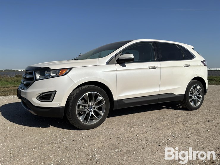 2017-ford-edge-titanium-awd-suv-image-1