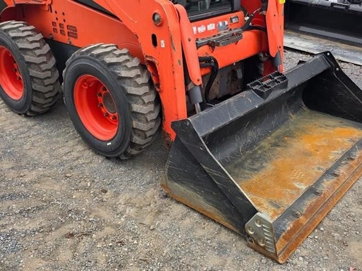 2016-kubota-ssv65-image-32