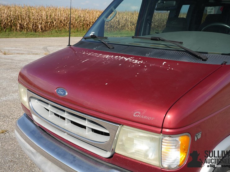 run-#22---2002-ford-conversion-chariot-van-image-10