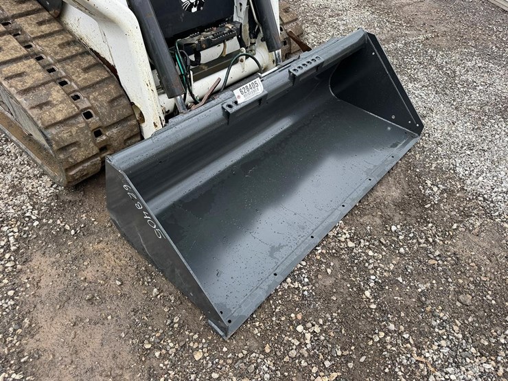 bobcat-68"-standard-duty-skid-steer-bucket-image-3