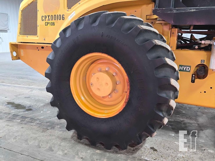 2012-caterpillar-cp54b-image-19