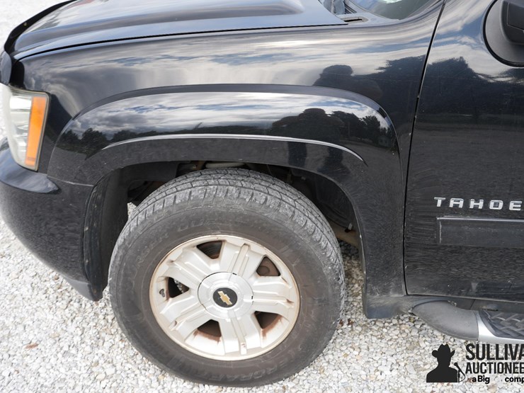 run-#43---2013-chevrolet-tahoe-k1500-4x4-suv-image-13