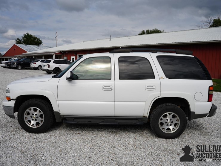 run-#42---2004-chevrolet-tahoe-4x4-suv-image-8