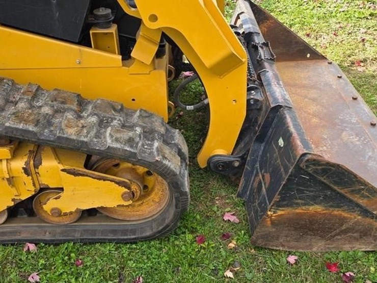 2019-caterpillar-259d3-image-8