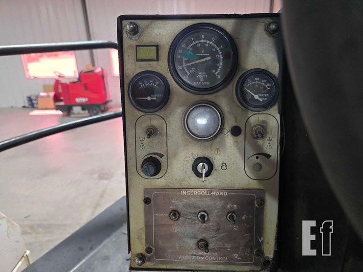 2000-ingersoll-rand-dd110-image-19