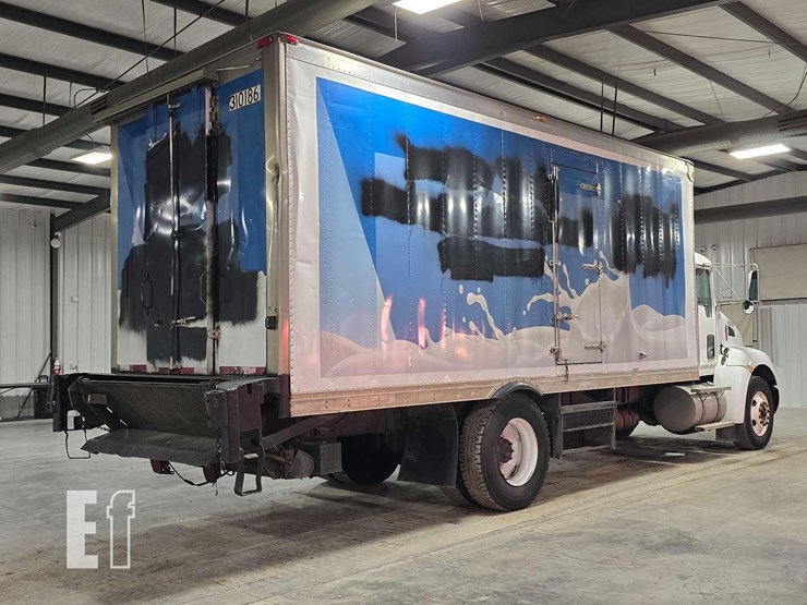 2010-kenworth-t300-image-3