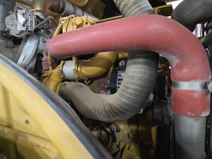2016-caterpillar-cs56b-image-19