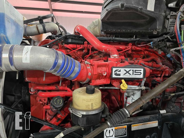 2019-peterbilt-579-image-27