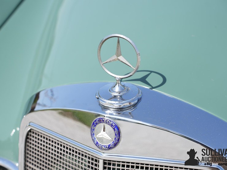run-#122---1957-mercedes-benz-sedan-image-12