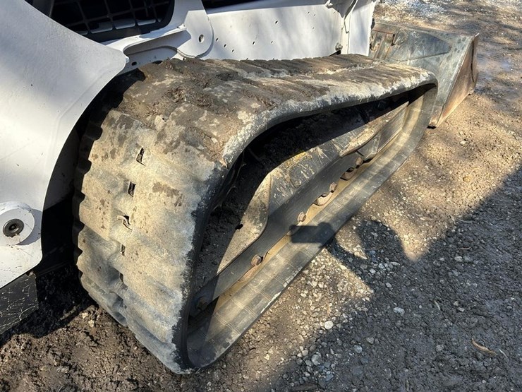 2023-bobcat-t650-skid-steer-loader-image-9