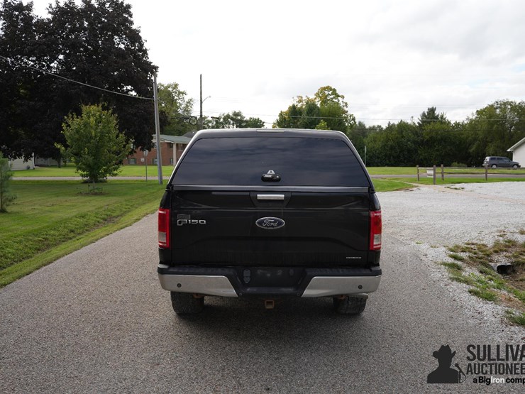 run-#44---2016-ford-f150-xlt-crew-cab-4x4-pickup-image-6