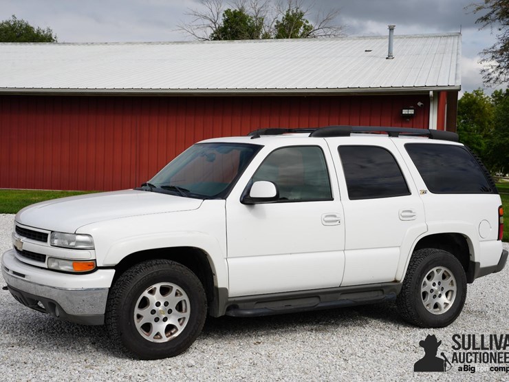 run-#42---2004-chevrolet-tahoe-4x4-suv-image-1