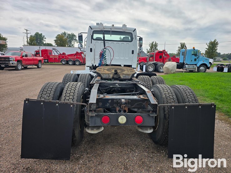 2012-freightliner-m2-112-t/a-truck-tractor-image-6