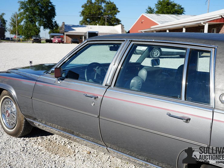 run-#38---1988-cadillac-brougham-4-door-sedan-image-16