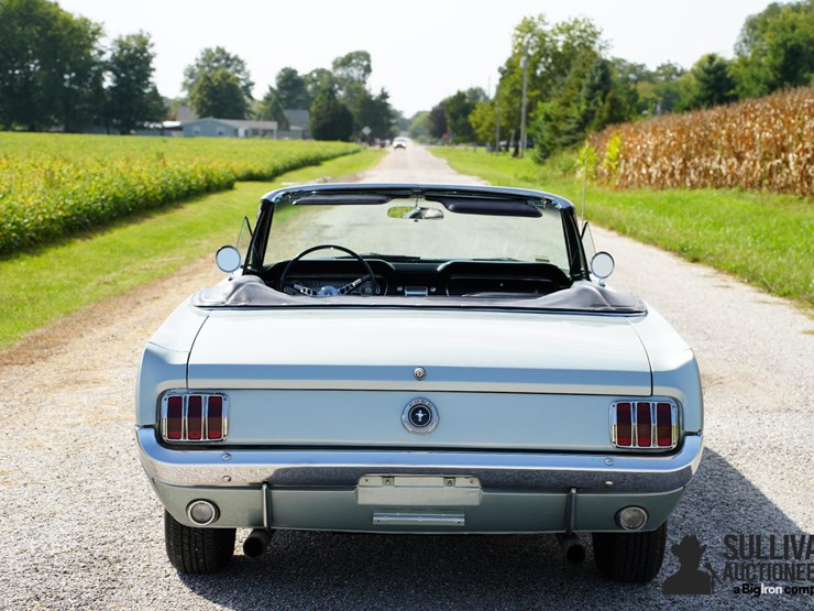 run-#65---1965-ford-mustang-convertible-image-12