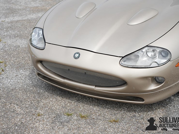 run-#103---1999-jaguar-xk8-convertible-"mina-gallery"-edition-image-9