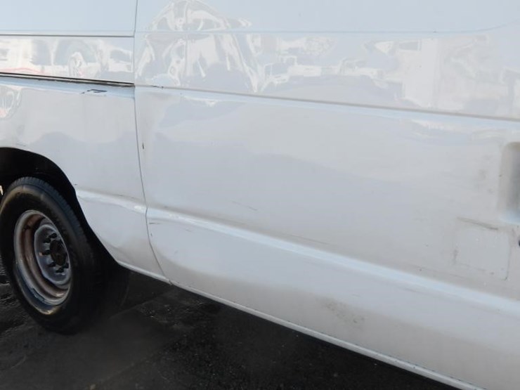 2002-ford-e350-image-6