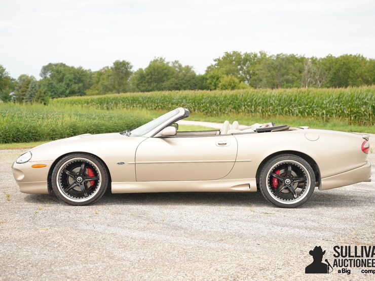 run-#103---1999-jaguar-xk8-convertible-"mina-gallery"-edition-image-8