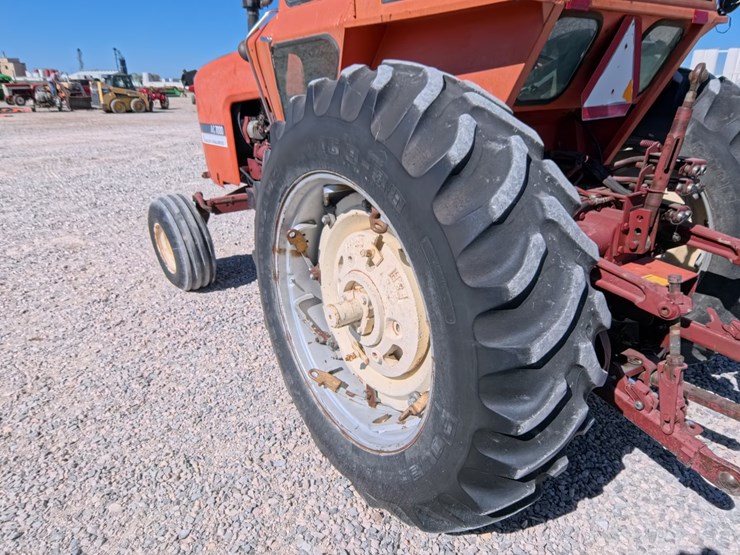 #1026-•-allis-chalmers-7000-tractor-image-42