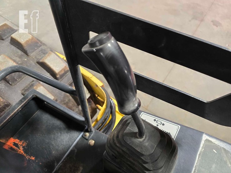 2014-bomag-bw145pdh-40-image-17