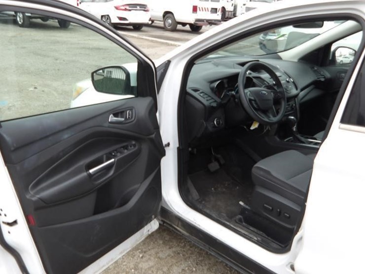 2017-ford-escape-image-15
