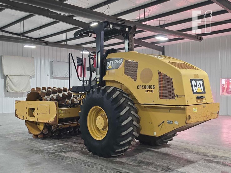 2012-caterpillar-cp54b-image-4