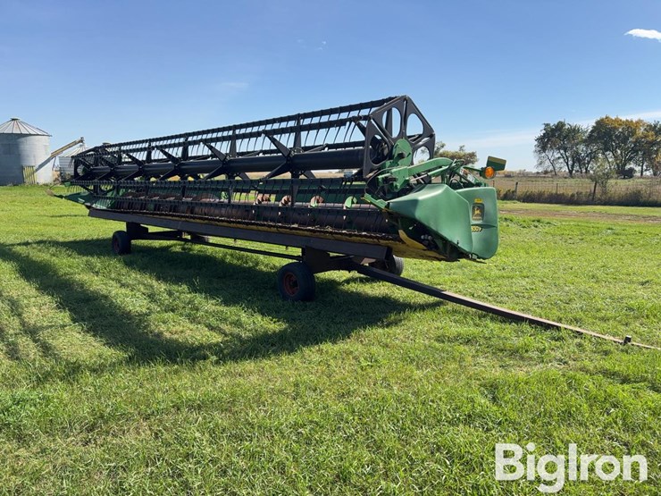 john-deere-930f-30'-flex-head-w/trailer-image-1