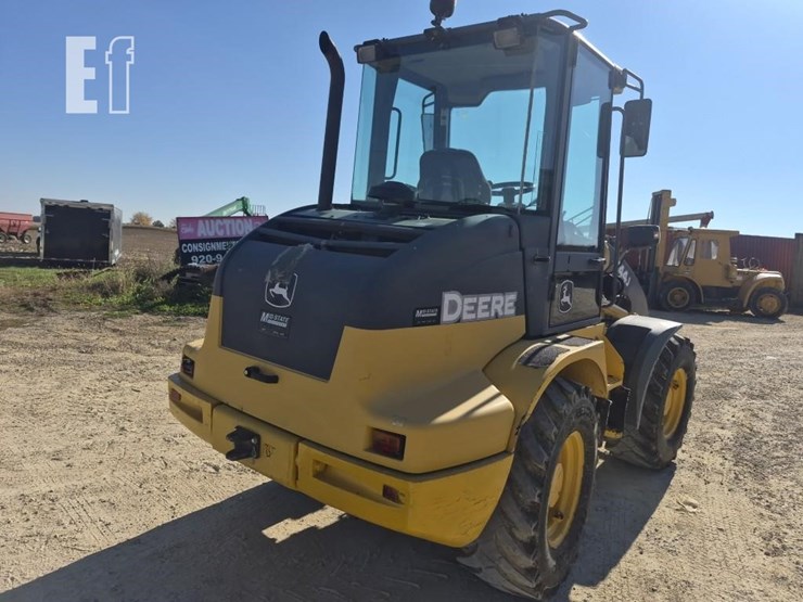 2012-deere-244j-image-9