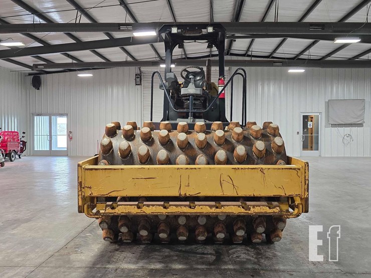 2012-caterpillar-cp54b-image-7