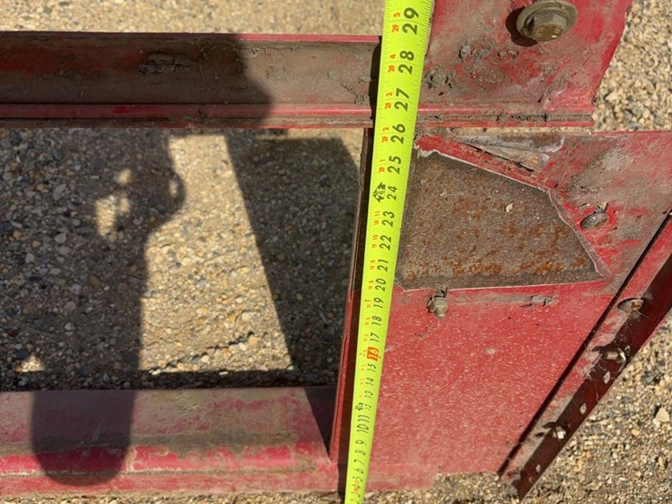 case-ih-combine-head-adapter-plate-image-16