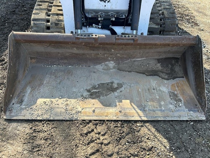 2023-bobcat-t650-skid-steer-loader-image-15