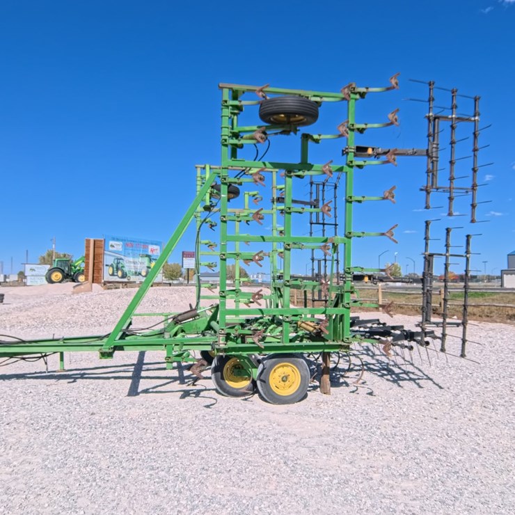 JOHN DEERE 1000
