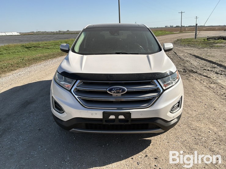2017-ford-edge-titanium-awd-suv-image-2