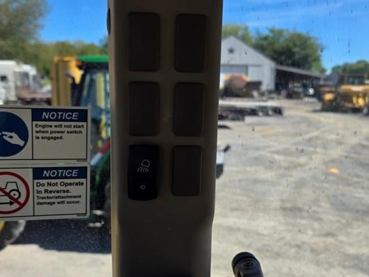 2019-john-deere-5100e-image-72
