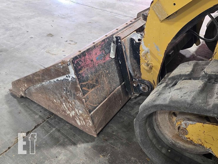 2018-caterpillar-299d2-image-12