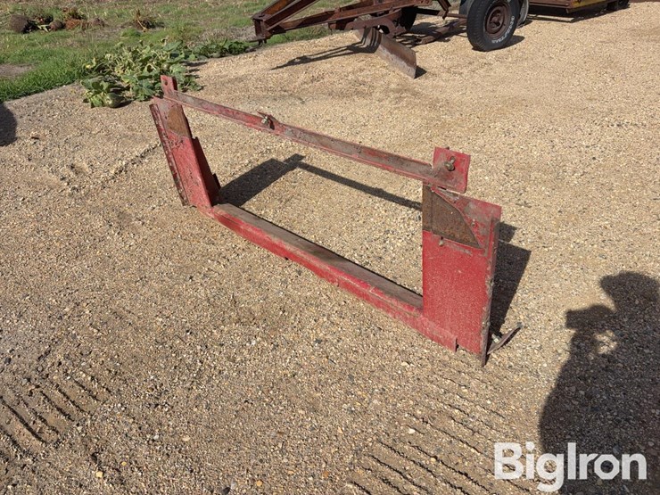 case-ih-combine-head-adapter-plate-image-1