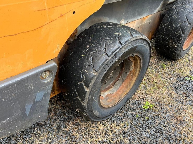 2019-case-sv280-skid-steer-loader-image-15
