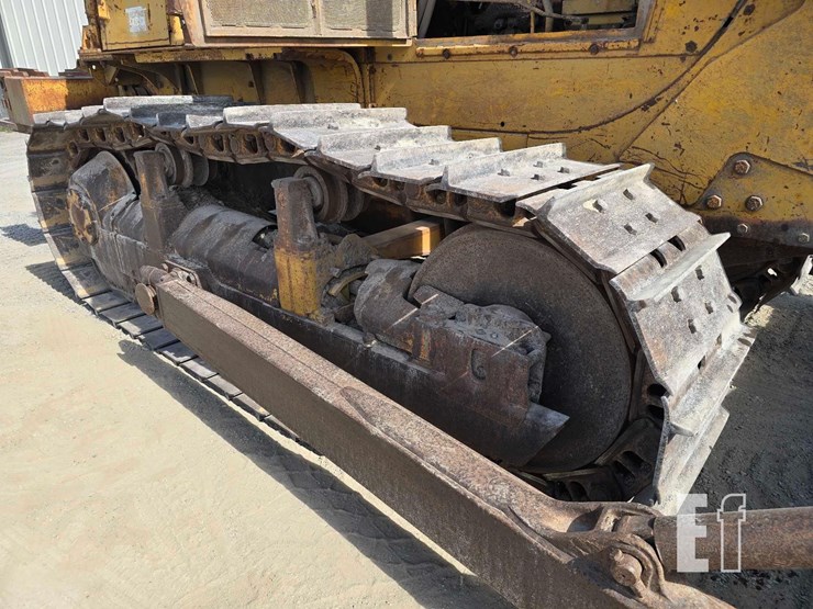 caterpillar-d6d-image-35