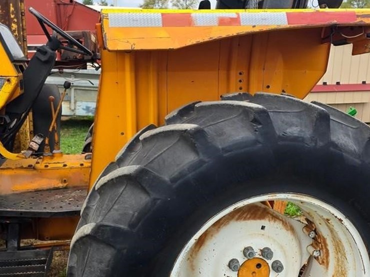 new-holland-6640-image-24